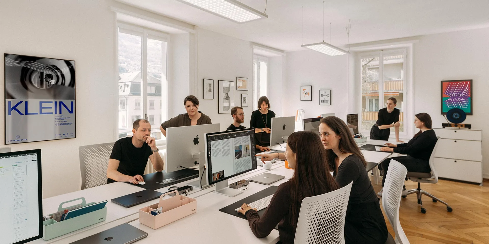 L’équipe de Forme® au travail dans ses bureaux à Sion